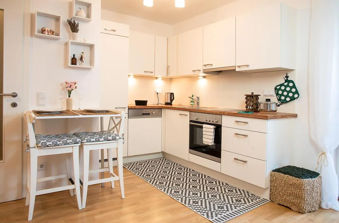 Green Oasis Apartment וינה אוסטריה