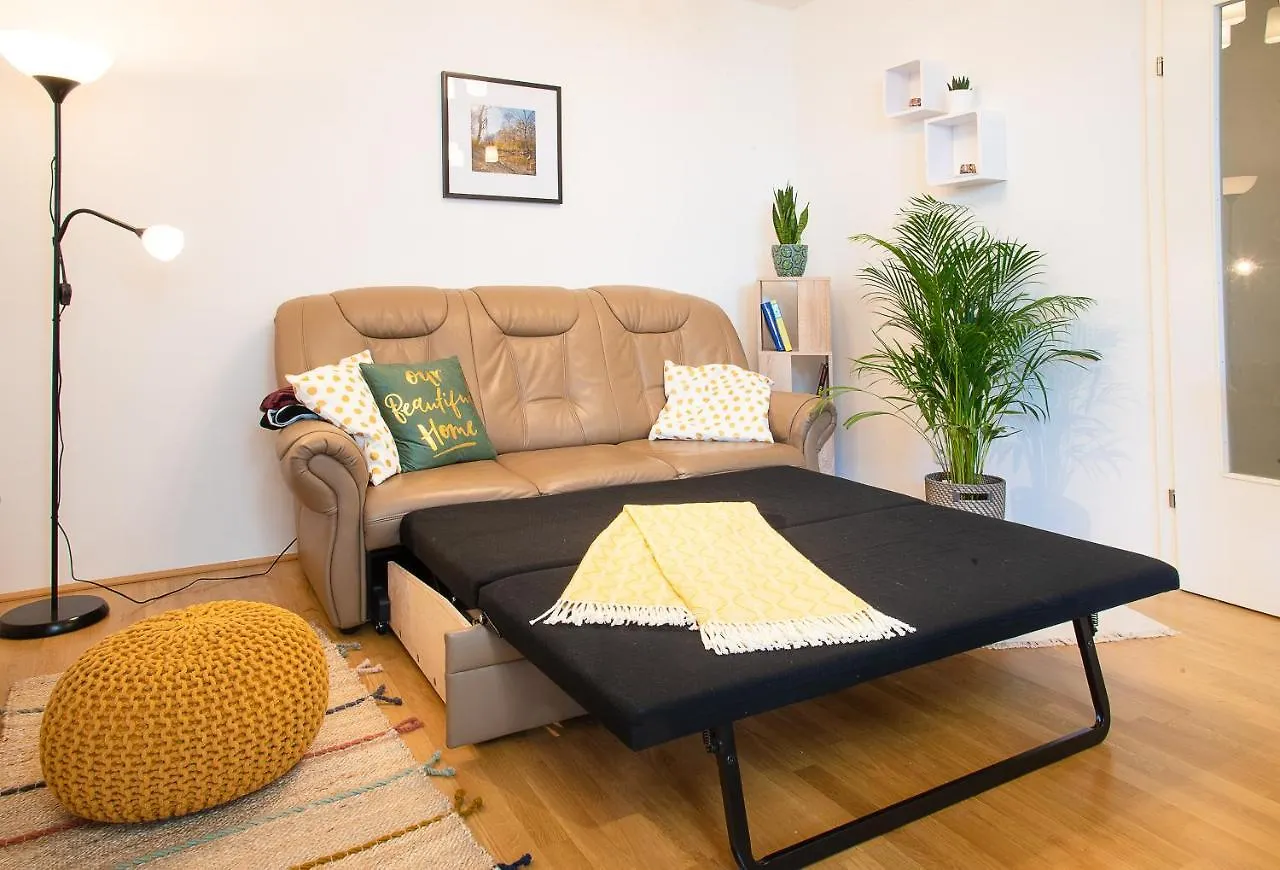 Green Oasis Apartment וינה